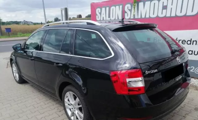 SKODA Octavia 