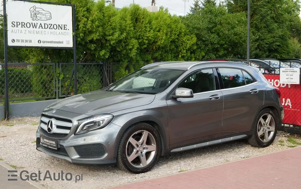 MERCEDES-BENZ GLA 180 7G-DCT AMG Line