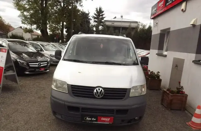 VOLKSWAGEN TRANSPORTER 