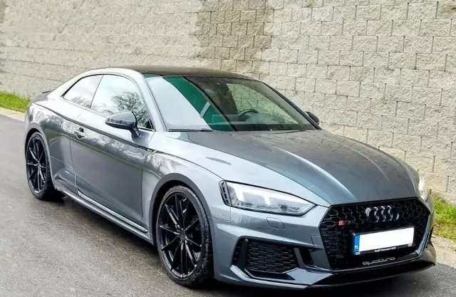 AUDI RS 5 