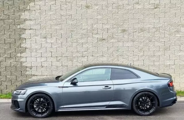 AUDI RS 5 