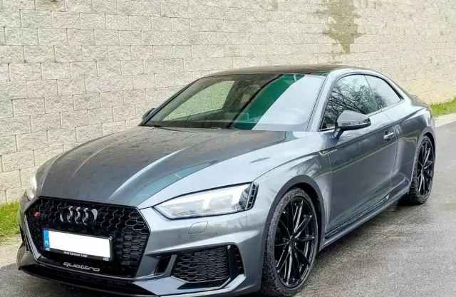 AUDI RS 5 
