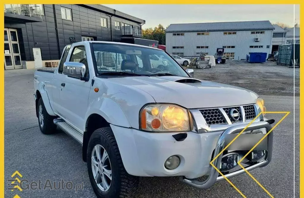 NISSAN Navara 
