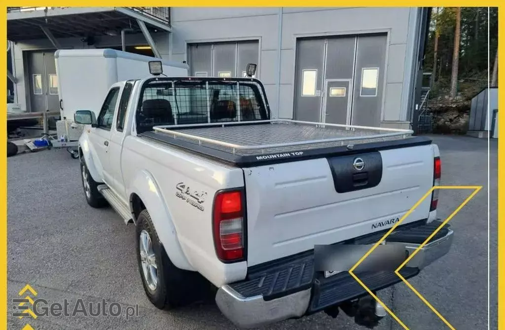 NISSAN Navara 