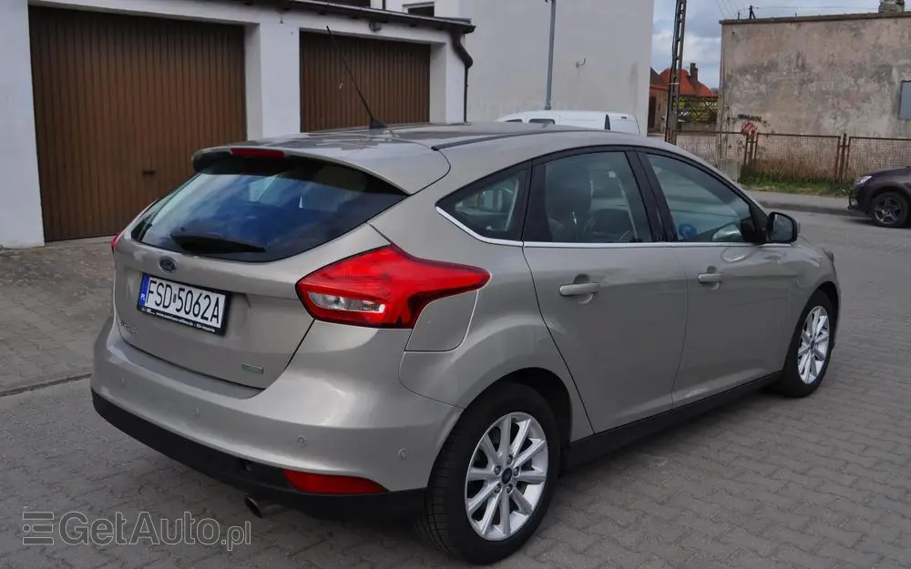 FORD Focus 1.5 EcoBoost Start-Stopp-System Business Edition