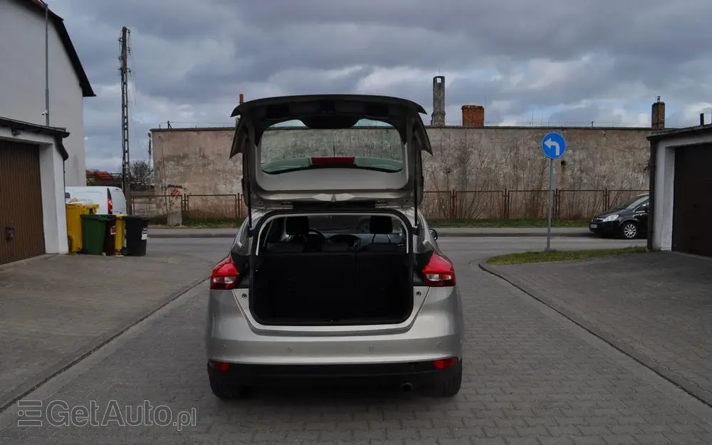 FORD Focus 1.5 EcoBoost Start-Stopp-System Business Edition