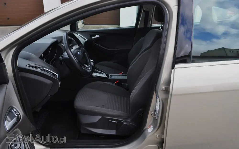 FORD Focus 1.5 EcoBoost Start-Stopp-System Business Edition