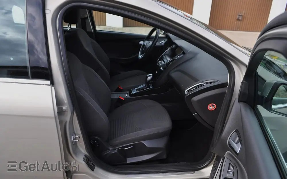 FORD Focus 1.5 EcoBoost Start-Stopp-System Business Edition