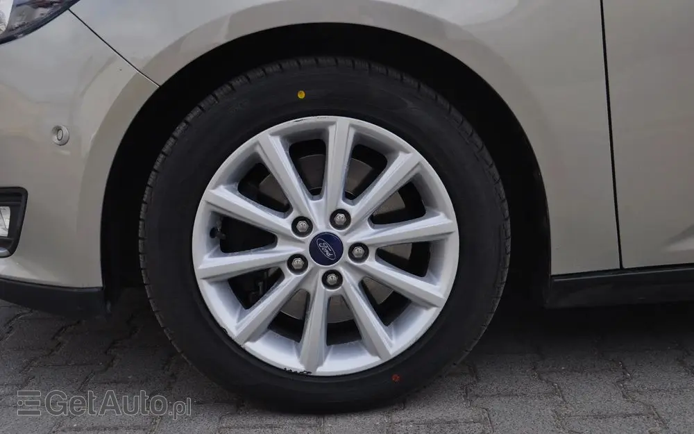 FORD Focus 1.5 EcoBoost Start-Stopp-System Business Edition