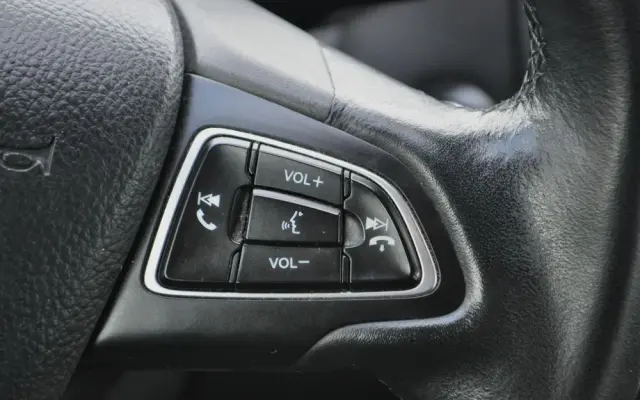 FORD Focus 1.5 EcoBoost Start-Stopp-System Business Edition