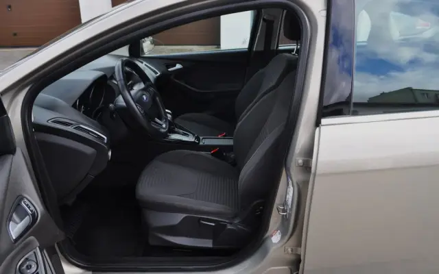 FORD Focus 1.5 EcoBoost Start-Stopp-System Business Edition