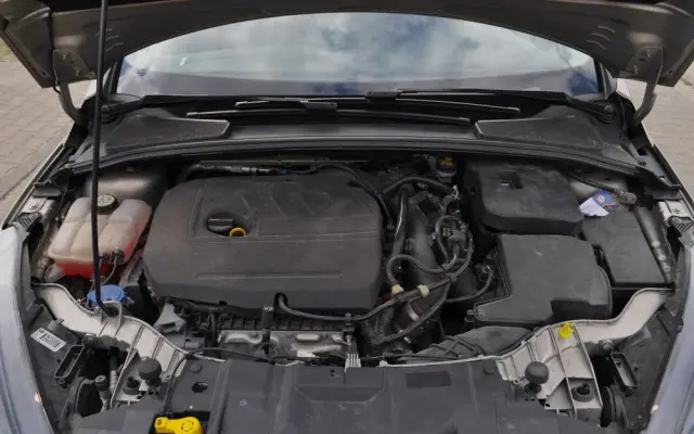 FORD Focus 1.5 EcoBoost Start-Stopp-System Business Edition