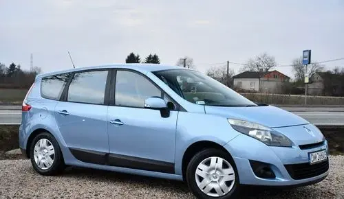 RENAULT Grand Scenic 