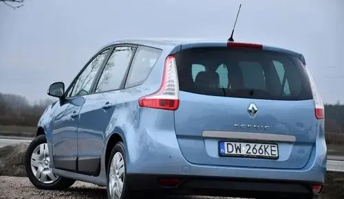 RENAULT Grand Scenic 