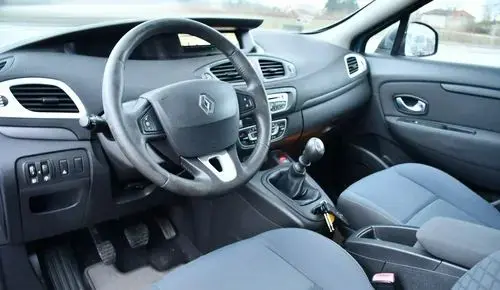 RENAULT Grand Scenic 