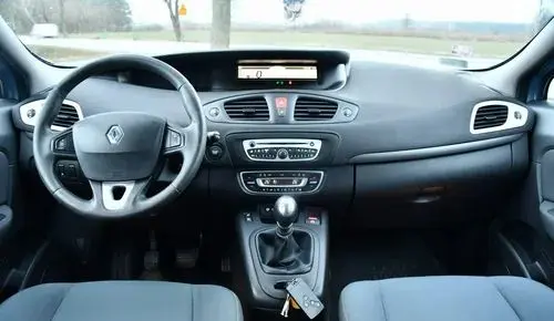 RENAULT Grand Scenic 