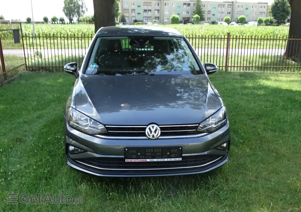 VOLKSWAGEN Golf Sportsvan 