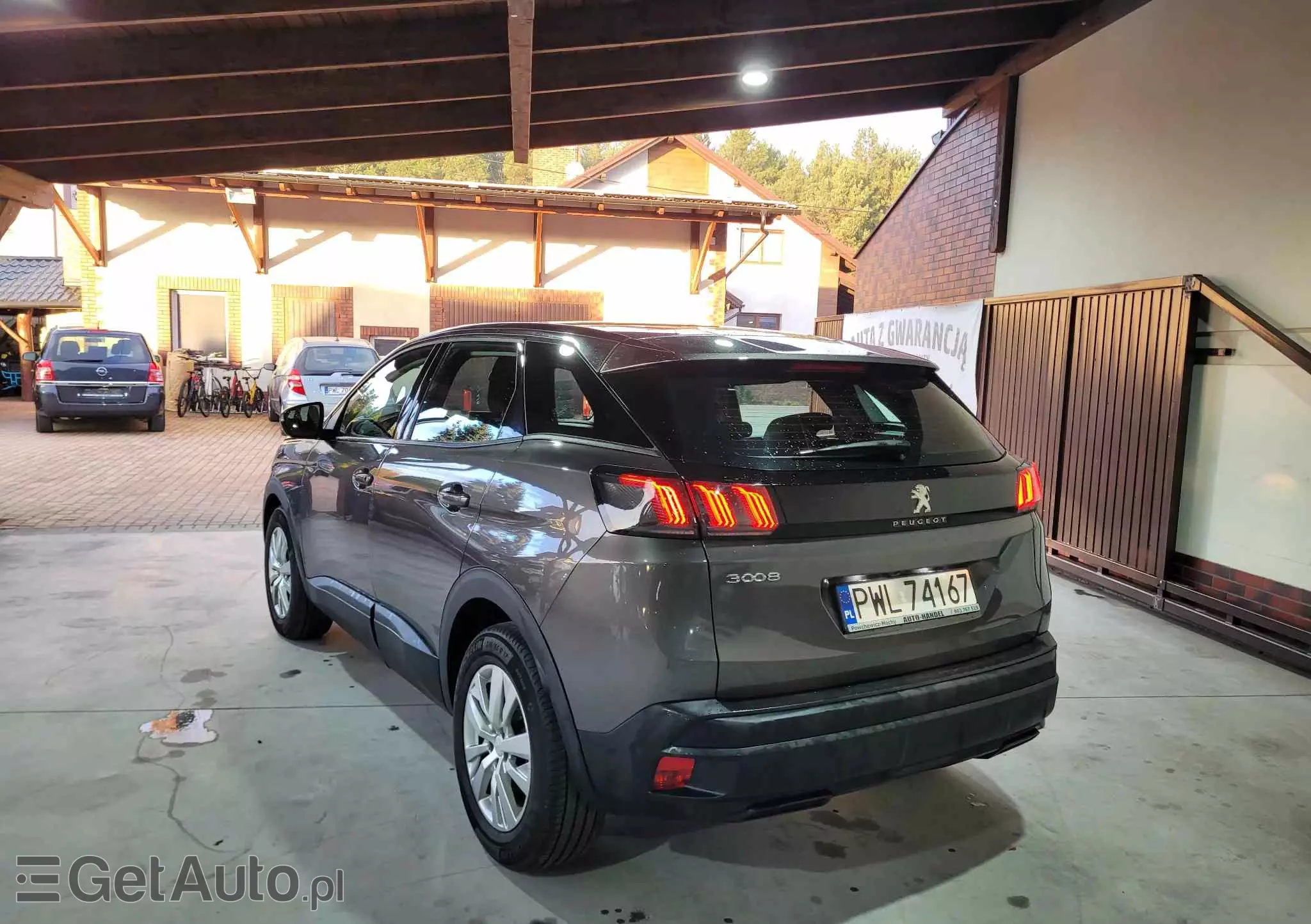 PEUGEOT 3008 1.5 BlueHDi Active S&S EAT8