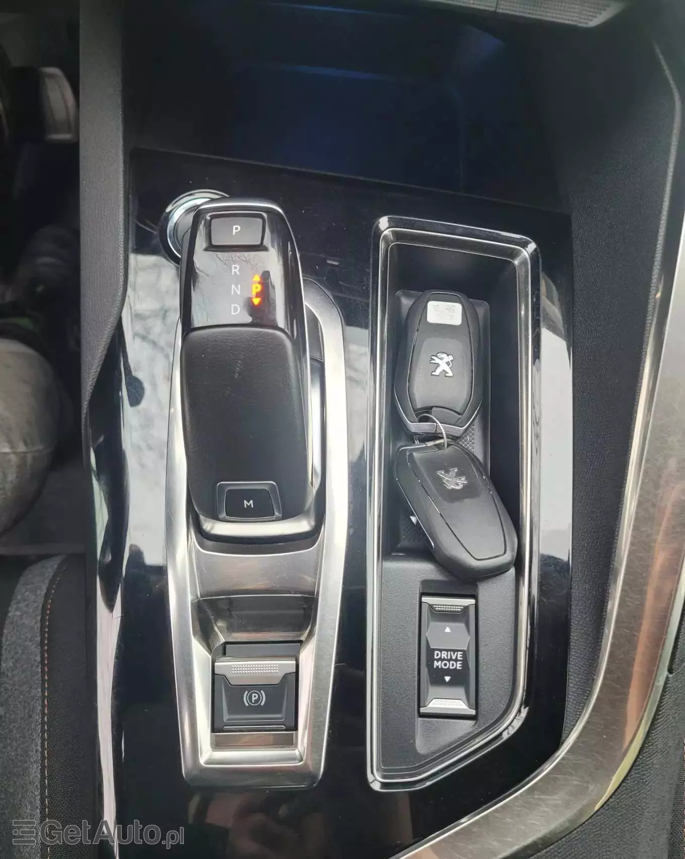 PEUGEOT 3008 1.5 BlueHDi Active S&S EAT8