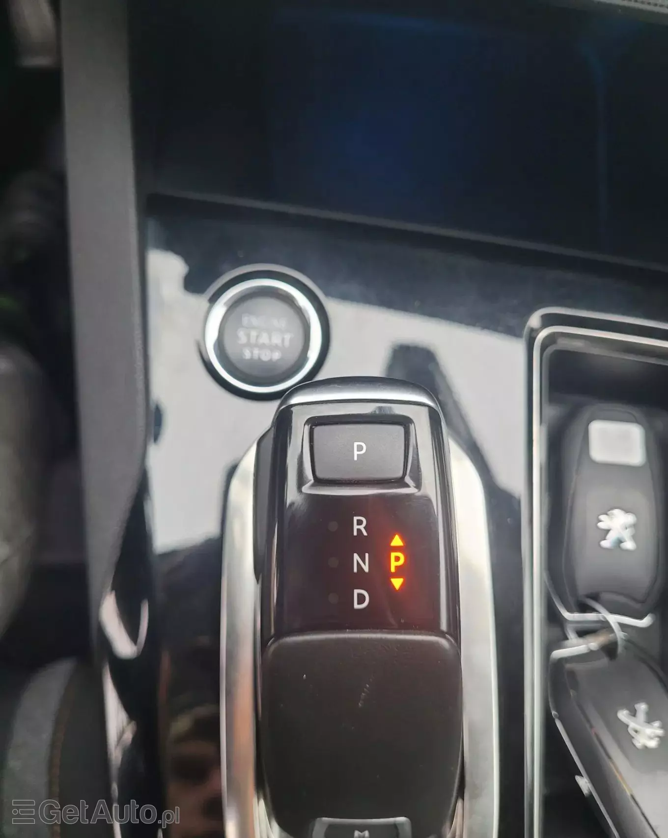 PEUGEOT 3008 1.5 BlueHDi Active S&S EAT8