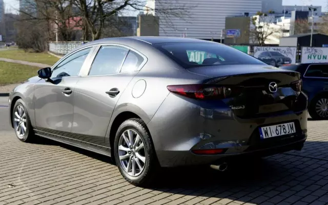 MAZDA 3 