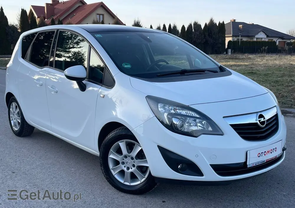 OPEL Meriva 1.4 T Essentia