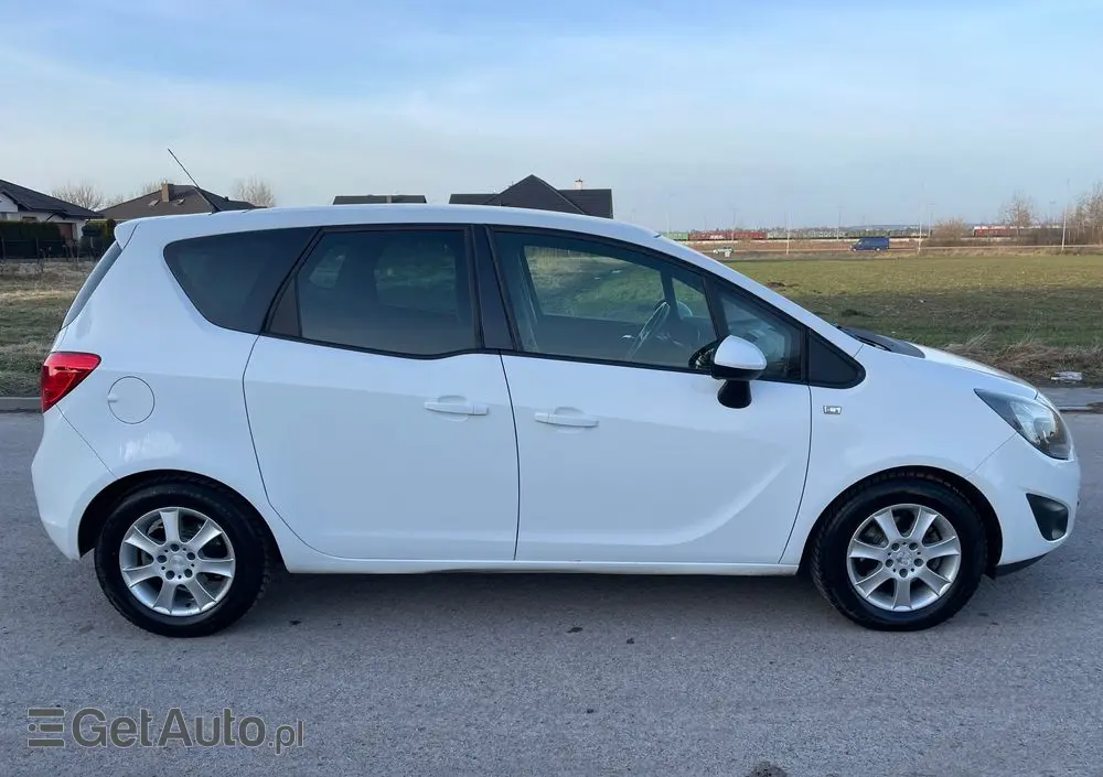 OPEL Meriva 1.4 T Essentia