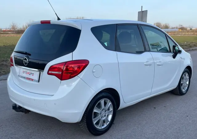 OPEL Meriva 1.4 T Essentia