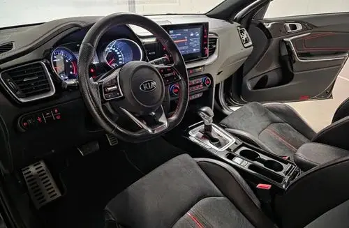 KIA Proceed 