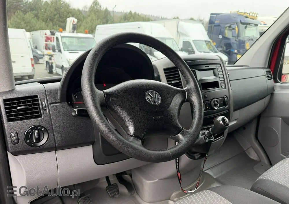 VOLKSWAGEN Crafter 