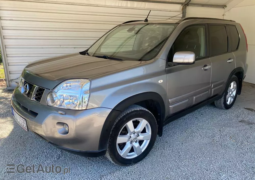 NISSAN X-Trail 2.0 dCi 4x4 DPF Platinum