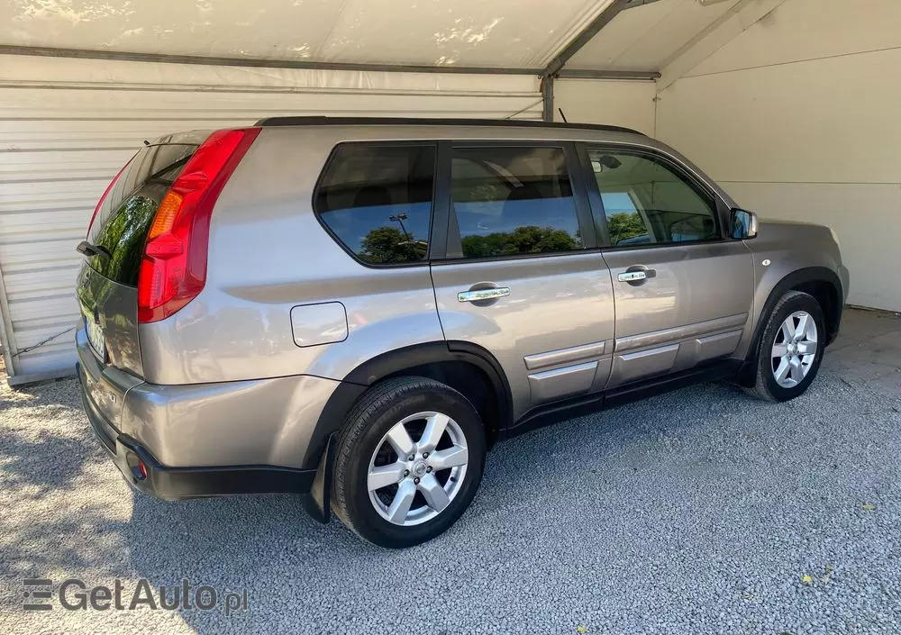 NISSAN X-Trail 2.0 dCi 4x4 DPF Platinum
