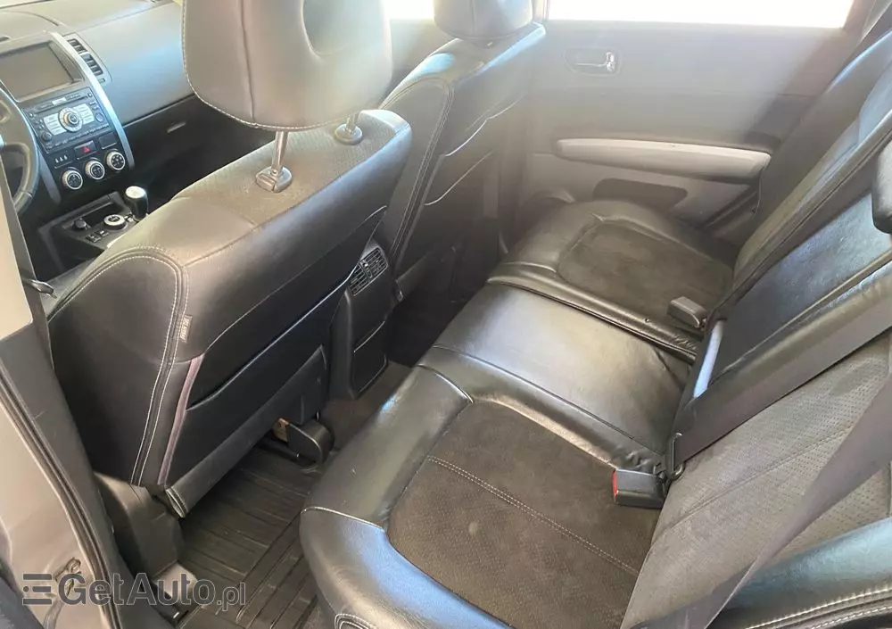 NISSAN X-Trail 2.0 dCi 4x4 DPF Platinum