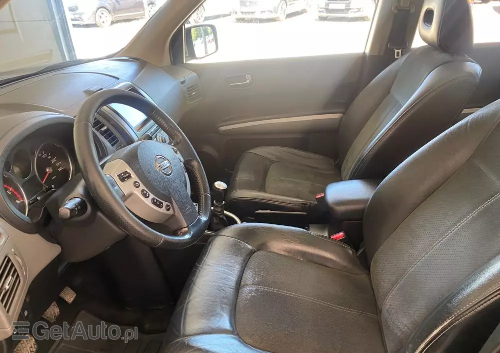 NISSAN X-Trail 2.0 dCi 4x4 DPF Platinum