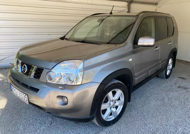 NISSAN X-Trail 2.0 dCi 4x4 DPF Platinum