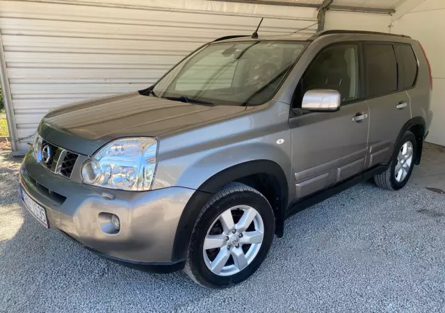 NISSAN X-Trail 2.0 dCi 4x4 DPF Platinum