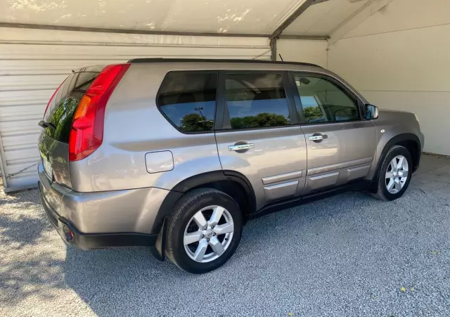 NISSAN X-Trail 2.0 dCi 4x4 DPF Platinum