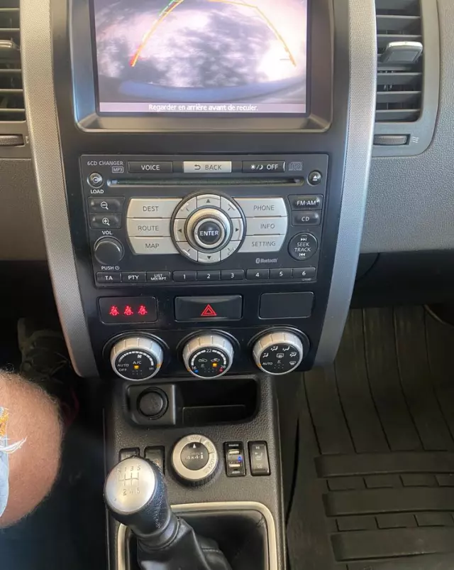 NISSAN X-Trail 2.0 dCi 4x4 DPF Platinum