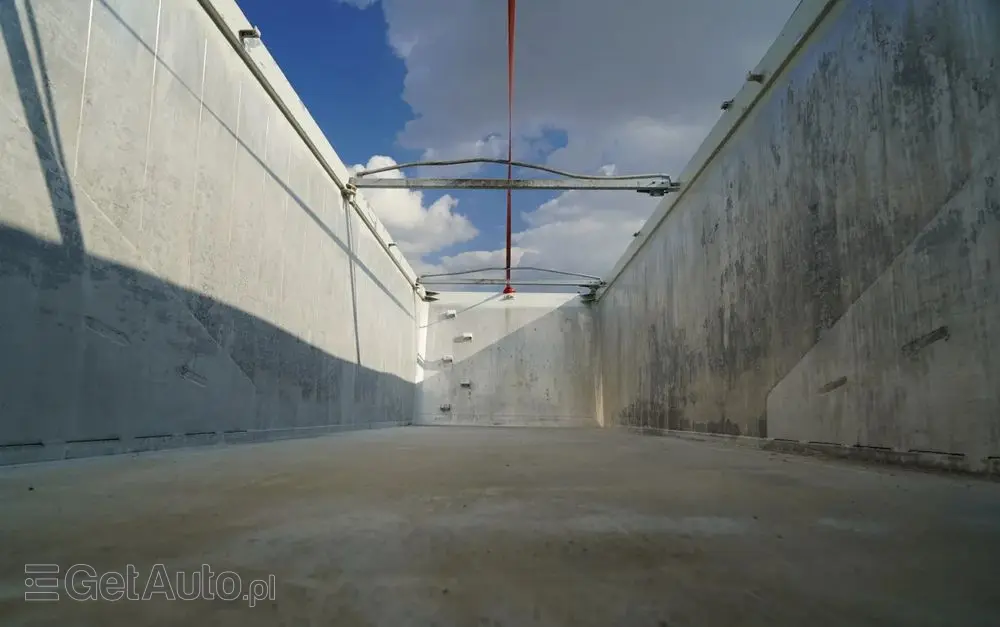 ZASLAW WYWROTKA ALUMINIOWA / 43 m3 /  OŚ PODNOSZONA / OSIE SAF 