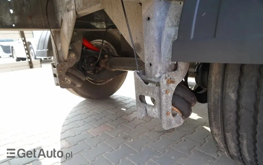 ZASLAW WYWROTKA ALUMINIOWA / 43 m3 /  OŚ PODNOSZONA / OSIE SAF 