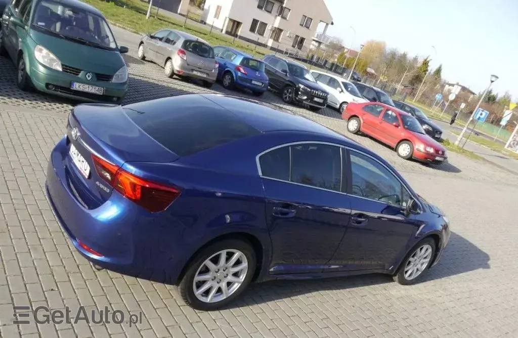 TOYOTA Avensis 