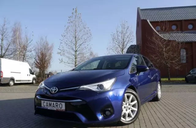 TOYOTA Avensis 