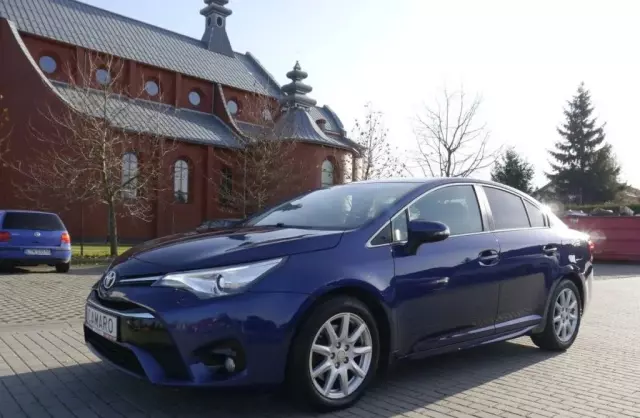 TOYOTA Avensis 