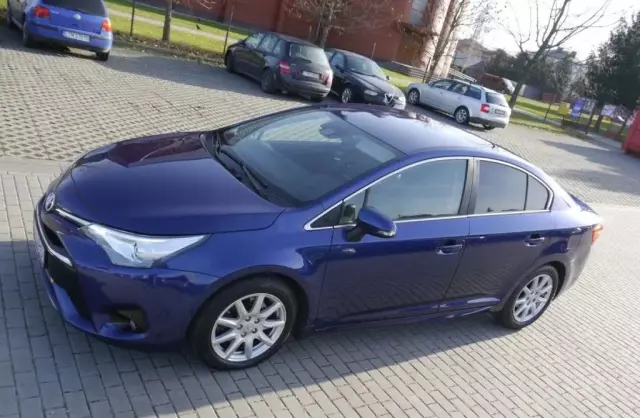TOYOTA Avensis 