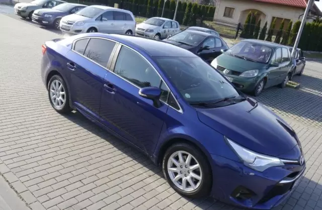 TOYOTA Avensis 
