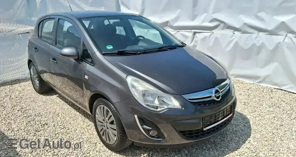 OPEL Corsa 1.2 16V Color Edition