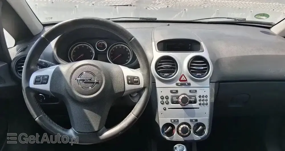 OPEL Corsa 1.2 16V Color Edition