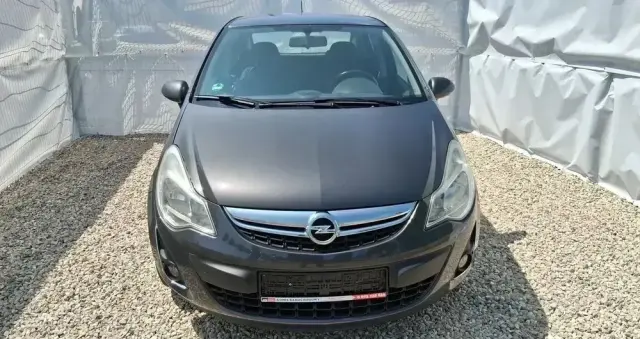 OPEL Corsa 1.2 16V Color Edition