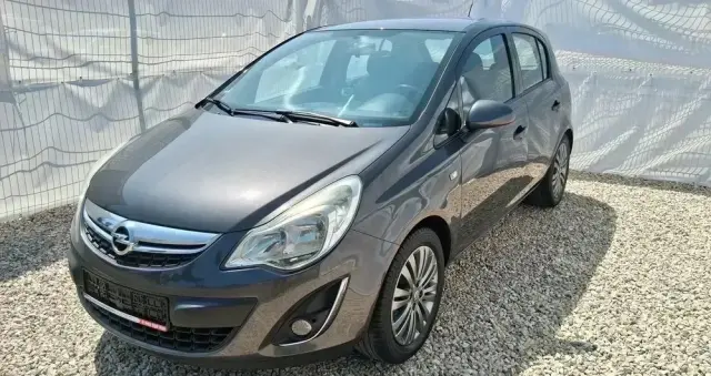 OPEL Corsa 1.2 16V Color Edition