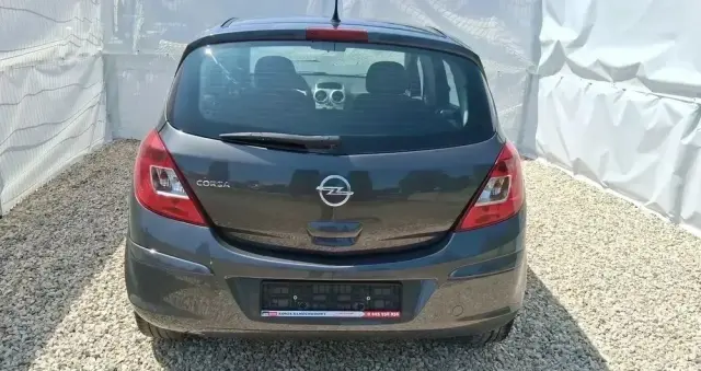 OPEL Corsa 1.2 16V Color Edition